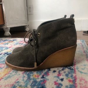 Tory Burch Vicki Suede Wedges/Booties size 8!